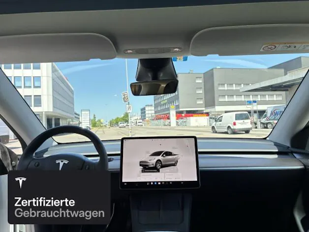 Tesla Model Y Long Range RWD