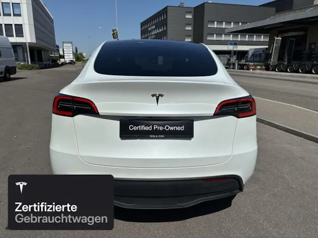 Tesla Model Y Long Range RWD