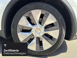Tesla Model Y Long Range RWD
