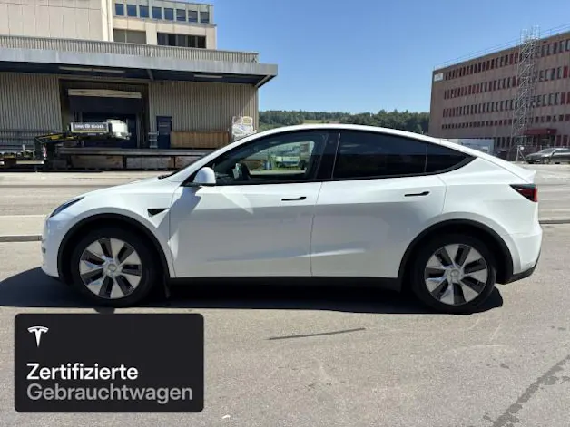 Tesla Model Y Long Range RWD