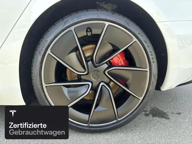 Tesla Model 3 Performance