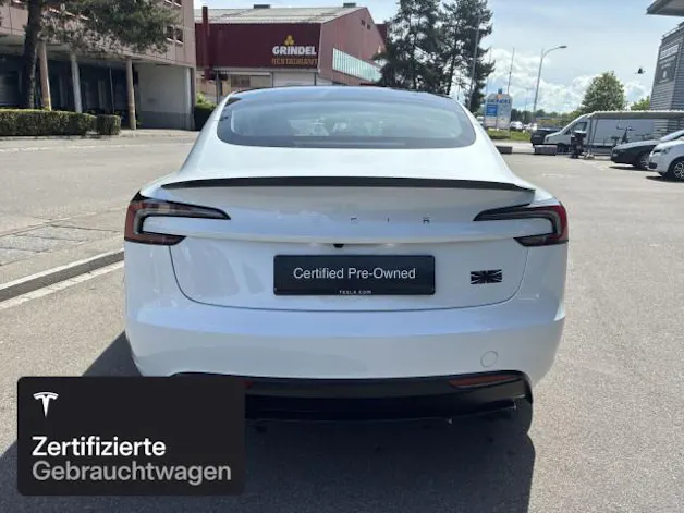Tesla Model 3 Performance