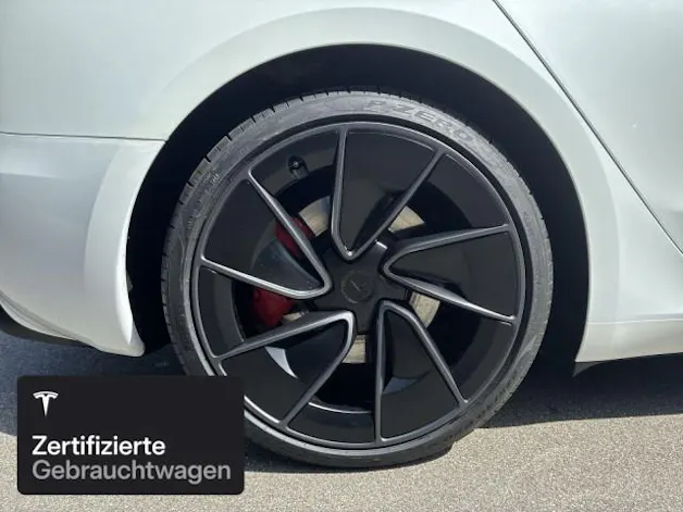 Tesla Model 3 Performance