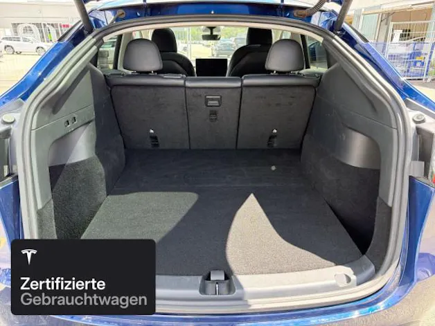 Tesla Model Y Long Range AWD