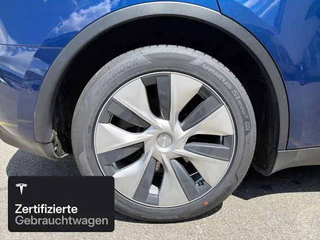 Tesla Model Y Long Range AWD