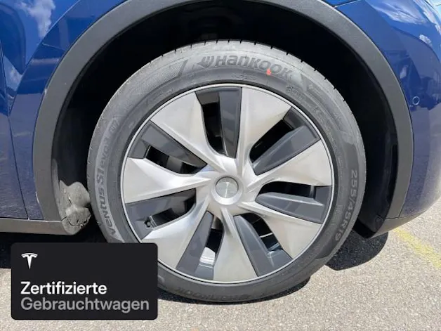 Tesla Model Y Long Range AWD