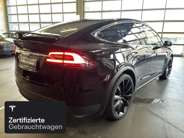 Tesla Model X Performance