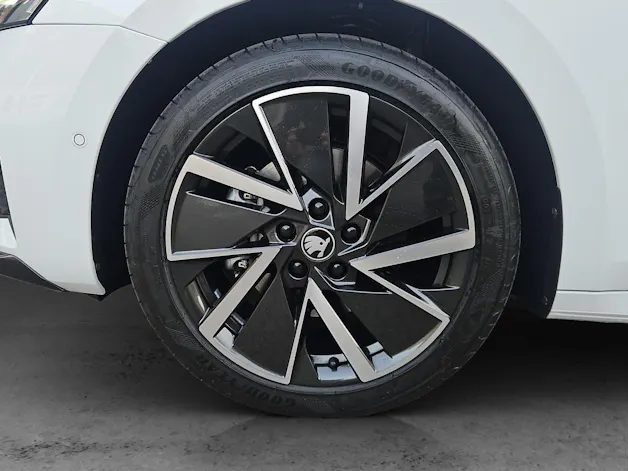 Škoda Octavia Combi 2.0 TSI DSG Dynamic 4x4