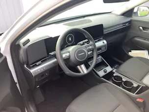 Hyundai Kona 1.6 GDi HEV Amplia DCT
