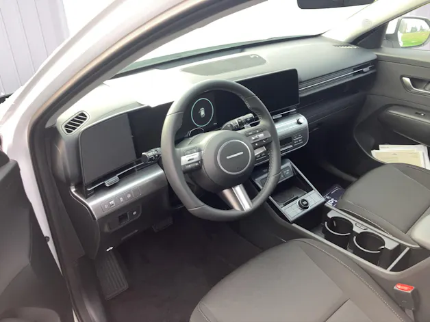 Hyundai Kona 1.6 GDi HEV Amplia DCT
