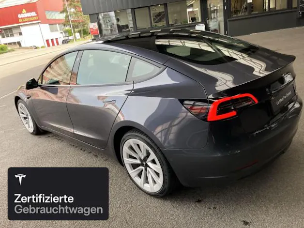 Tesla Model 3 Long Range AWD