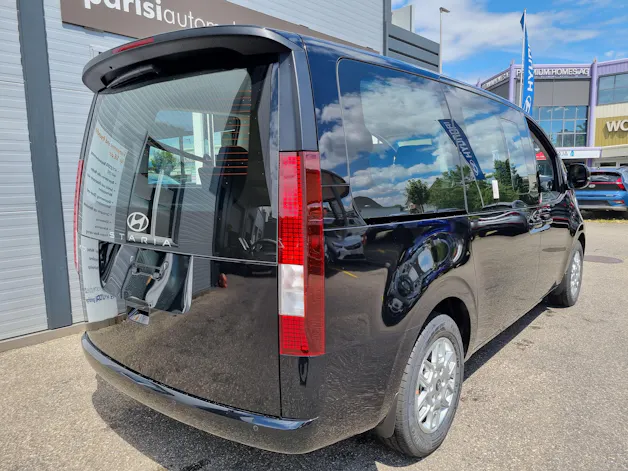 Hyundai Staria Wagon 1.6 T-GDi HEV Amplia A