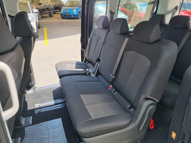 Hyundai Staria Wagon 1.6 T-GDi HEV Amplia A