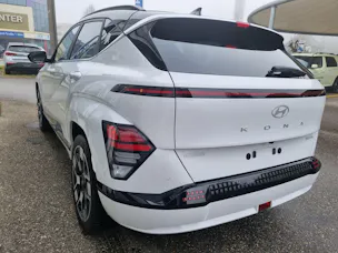 Hyundai Kona EV 65.4 kWh Vertex