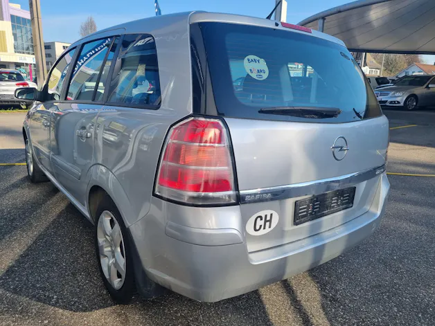 Opel Zafira 2.2i 16V Enjoy