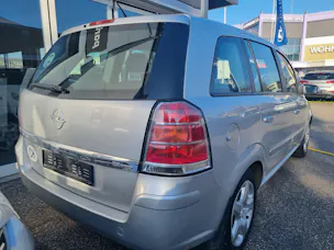 Opel Zafira 2.2i 16V Enjoy