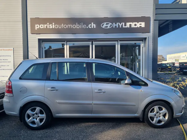 Opel Zafira 2.2i 16V Enjoy