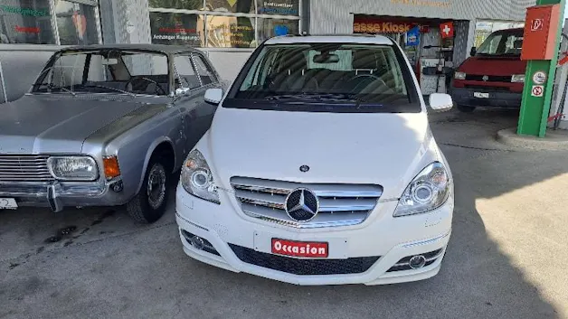 Mercedes-Benz B 200