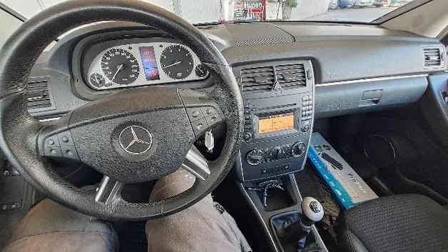 Mercedes-Benz B 200
