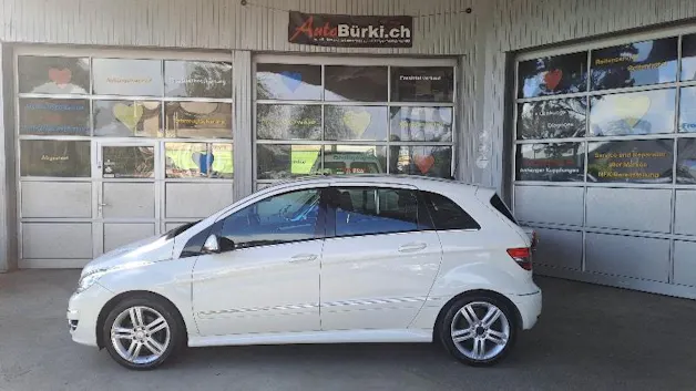 Mercedes-Benz B 200