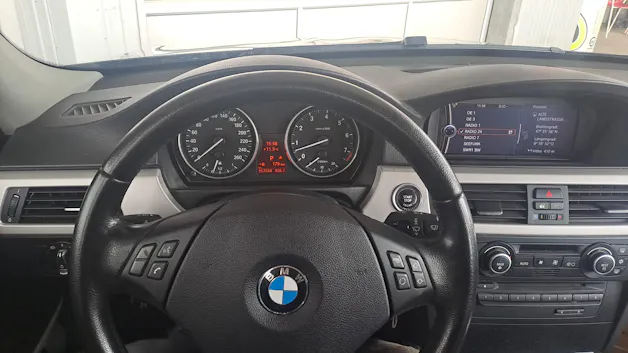 BMW 325i Touring Steptronic