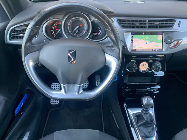 DS Automobiles AUTOMOBILES DS3 1.6 16V BlueHDi Sport Chic Plus