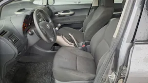 Toyota Auris 1.4 D-4D Linea Luna