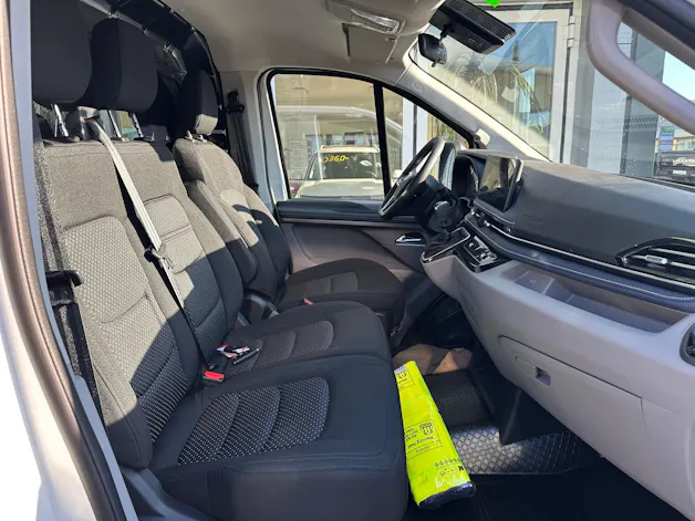 Maxus Deliver 7 2.0D L2 Dual Sliding Door