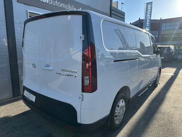 Maxus Deliver 7 2.0D L2 Dual Sliding Door