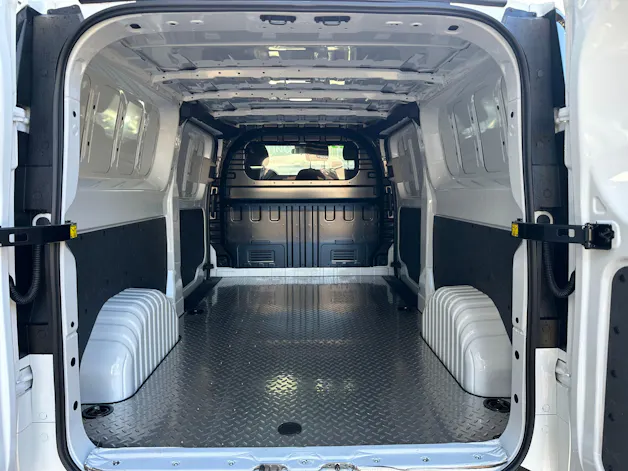 Maxus Deliver 7 2.0D L2 Dual Sliding Door