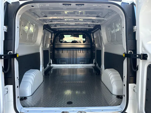 Maxus Deliver 7 2.0D L2 Dual Sliding Door