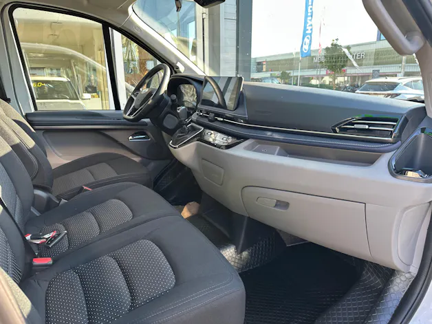 Maxus Deliver 7 2.0D L2 Dual Sliding Door