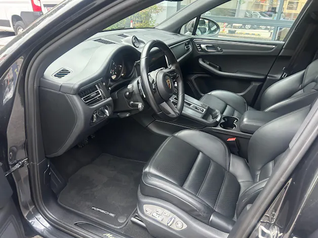 Porsche Macan T