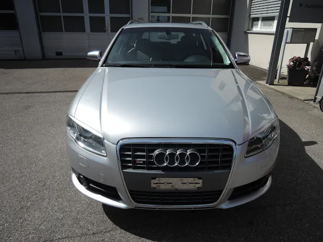 Audi S4 Avant 4.2 V8 quattro