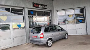 Opel Zafira 2.2i 16V Elegance