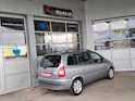 Opel Zafira 2.2i 16V Elegance