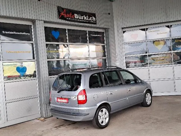 Opel Zafira 2.2i 16V Elegance