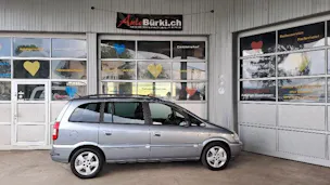 Opel Zafira 2.2i 16V Elegance