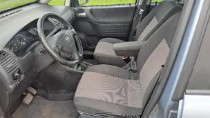 Opel Zafira 2.2i 16V Elegance
