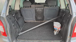 Opel Zafira 2.2i 16V Elegance