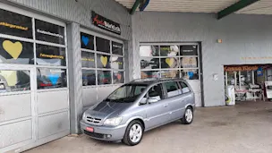 Opel Zafira 2.2i 16V Elegance