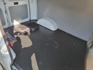Maxus eDELIVER 3 Kastenaufbau L1H1 50kWh