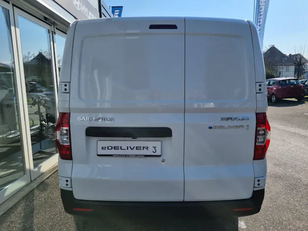 Maxus eDELIVER 3 Kastenaufbau L1H1 50kWh