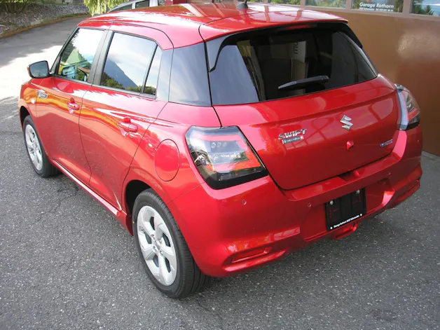 Suzuki Swift 1.2 Sakura Hybrid 4x4