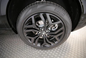 Fahrzeugbild LAND ROVER Discovery Sport 1.5 T 270e Metropolitan