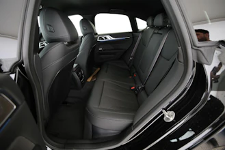 https://vehicle.imgix.net/4337780/6f34d3ad-95c3-4000-9ab3-66ec5b8a3f51.jpg