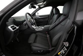 https://vehicle.imgix.net/4337780/7f823a0d-8efd-4bdd-a4b3-fe8520db90de.jpg