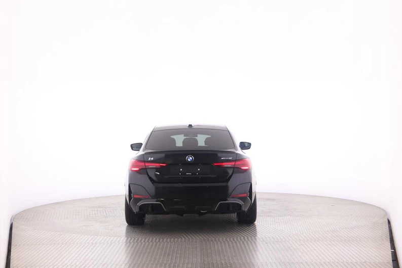 Fahrzeugbild BMW i4