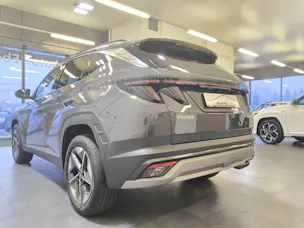 Hyundai Tucson 1.6 T-GDi HEV Amplia 4WD