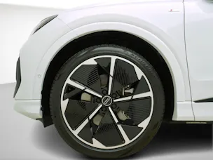 Audi Q4 e-tron Sportback 55 S line quattro